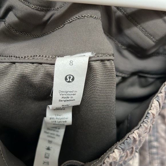 Lululemon Tracker Short - Picture 4 of 4